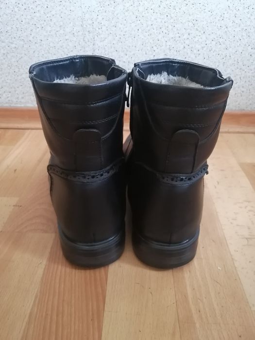 Продам сапоги размер 42
