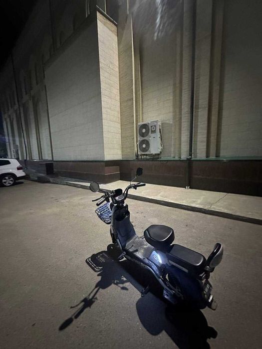 Assallamu alaykum barchaga elektron skuter srochniy sotiladi