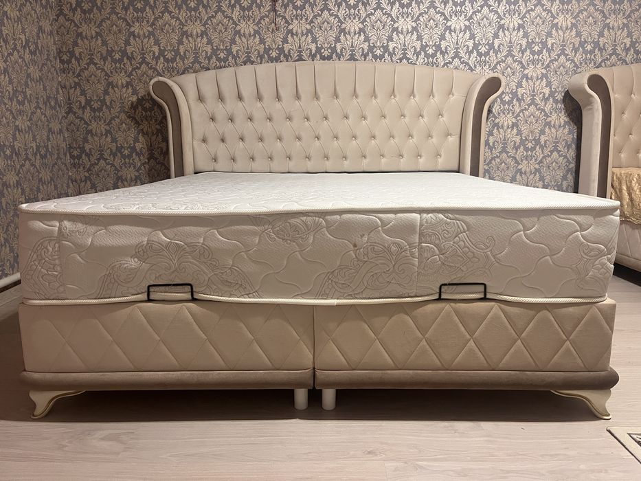 Кровать размера King sizе