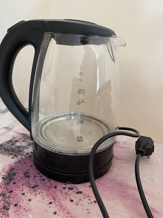 Безторг .  Чайник   Новый   Продам