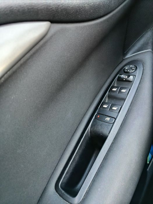 Vând Citroen C4 B7 facelift