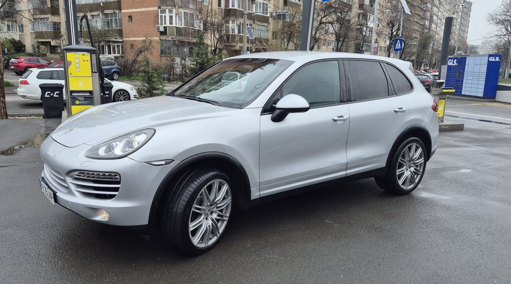 Vând Porche Cayenne 3.0 D