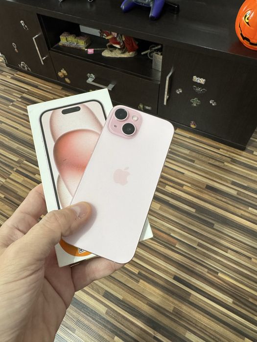 iPhone 15 ROZ, memorie 128Gb, baterie 87%, la cutie,  ca NOU