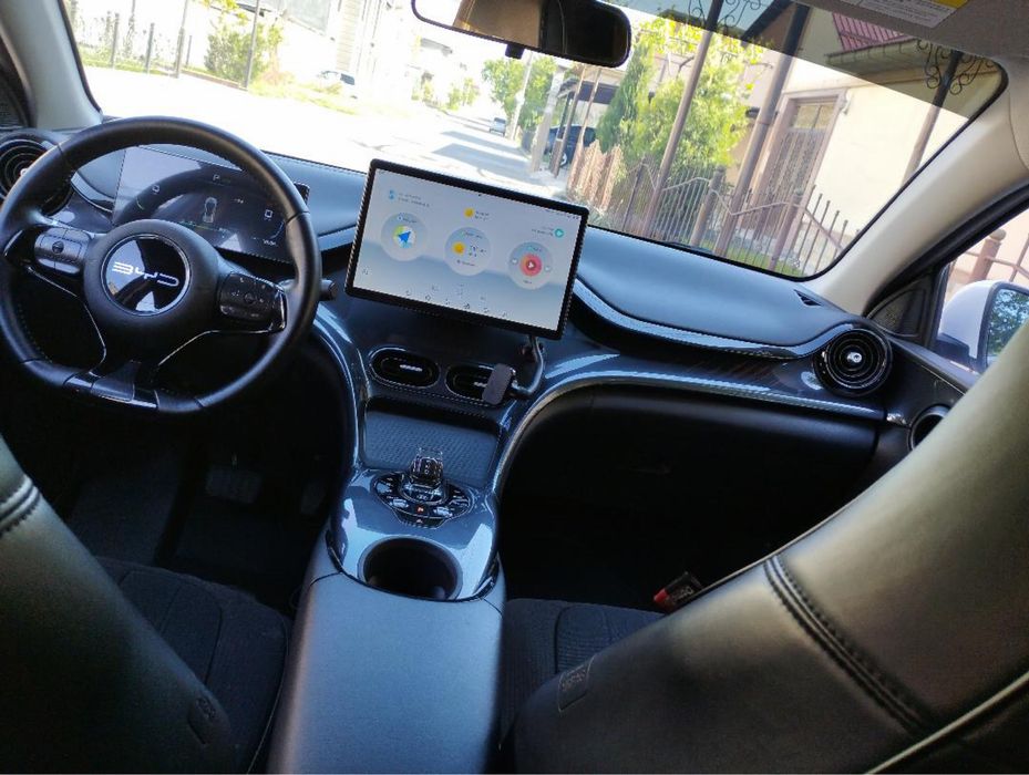 Byd e2 sotiladi. Srochna