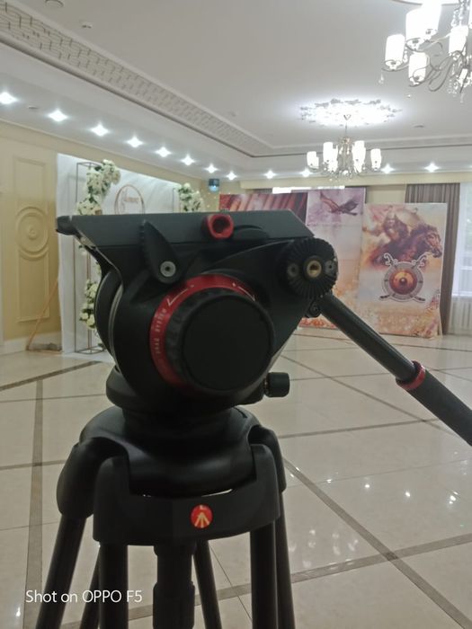 Продам штатив Manfrotto.