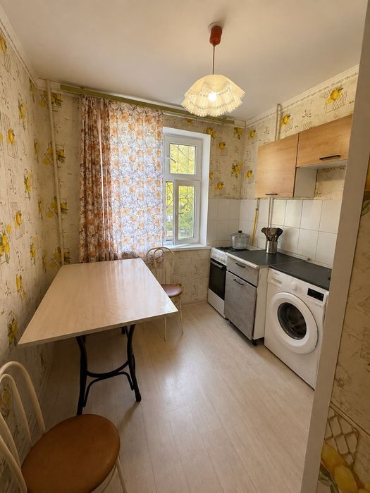 Продаётся 2 комн в центре, Диана