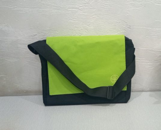 Продам сумку через плечо