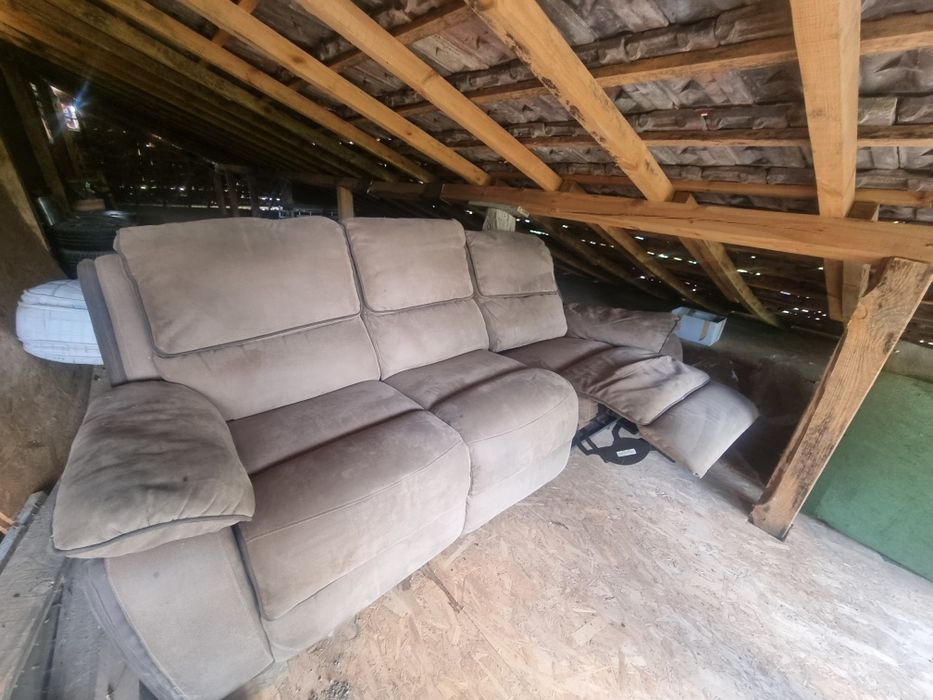 Запазен диван с функция шезлонг