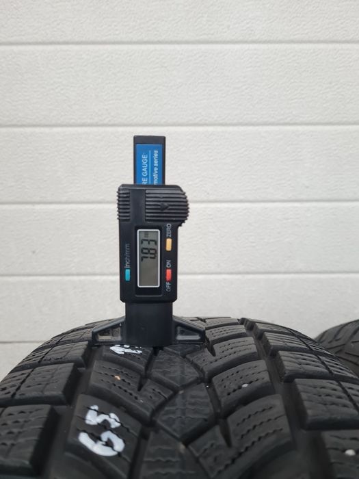 Зимни гуми 4 броя GOODYEAR UltraGrip 215 65 R17 доъщт 3120