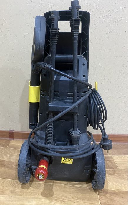 Продам KARCHER K2.38 M