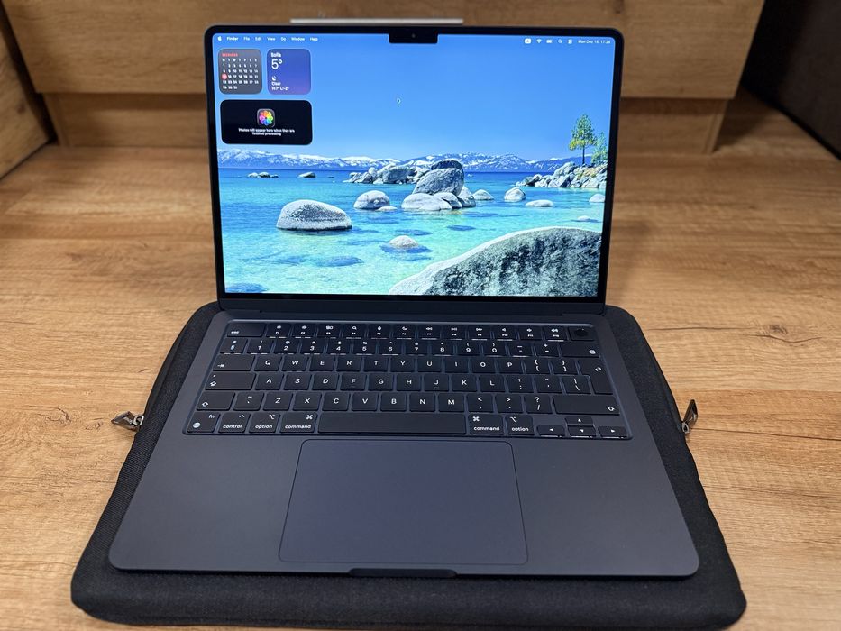 Лаптоп MacBook Air 13” M3 16GB RAM 512GB Midnight Blue ! ЧИСТО НОВ !