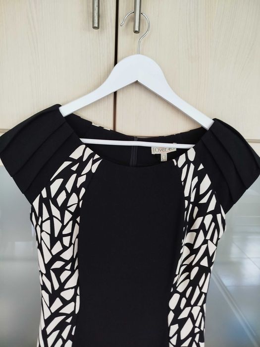 Стилна коктейлна рокля