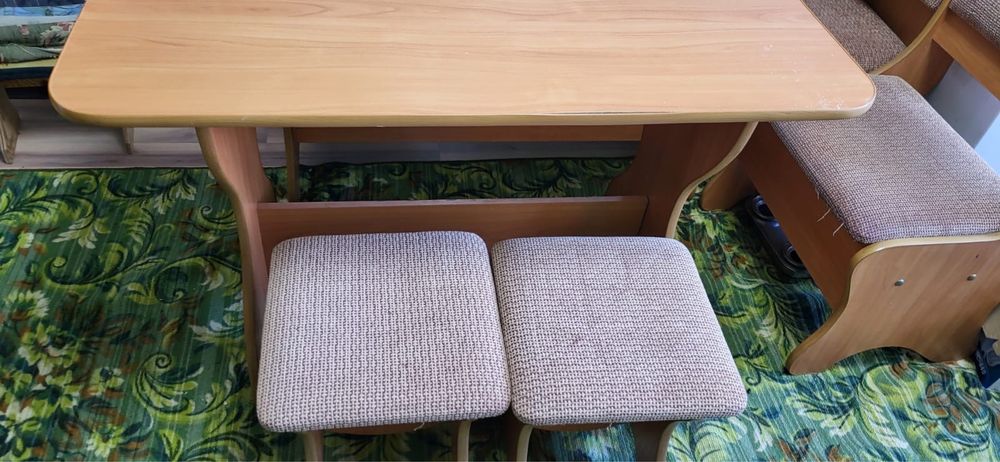 Продам угловую зону