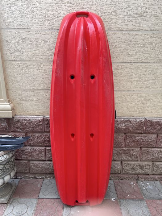 Продам пластиковую лодку (Каяк)