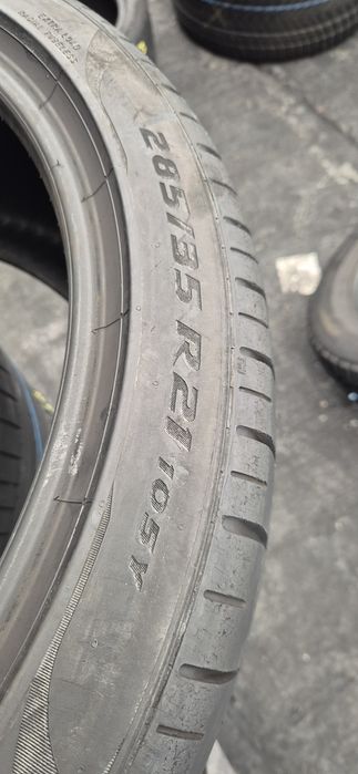 285 35 21 Pirelli o bucată
