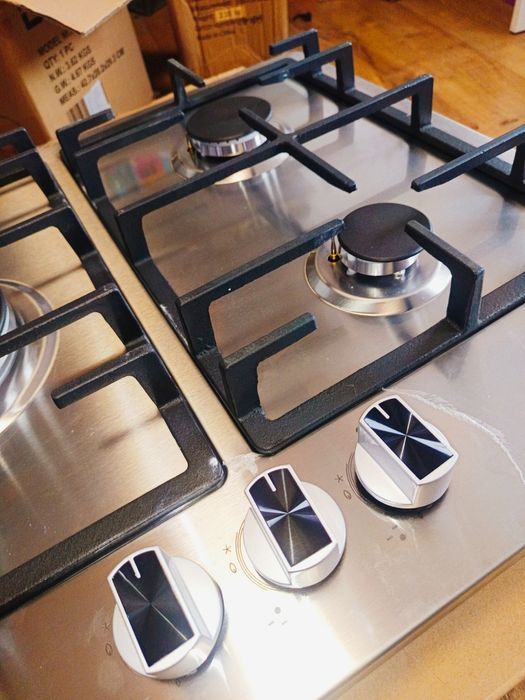 PLITA PE GAZ cu aprindere electrica din inox