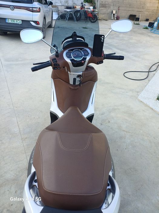 Piaggio Beverly 350