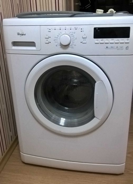 Пералня Whirlpool 6th Sense