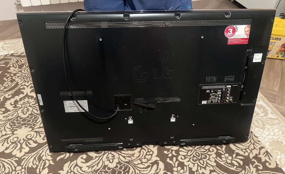 Продам телевизор LG