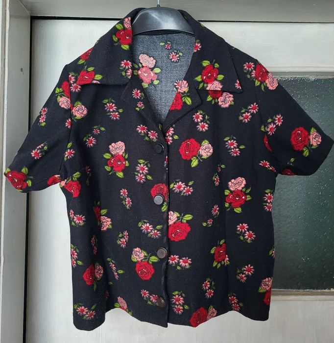 Нова дамска блуза с дантели с бродерия