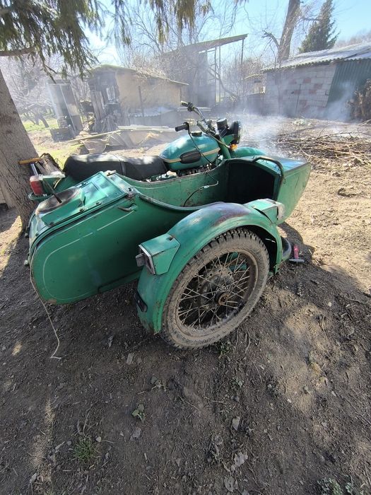 Мотоцикл с коляской Урал