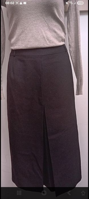 Fusta midi de lână