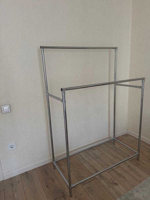 Вешалка для спальни