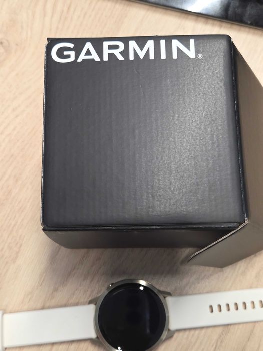 GARMN VENU 4 41mm Смарт спортен часовник
