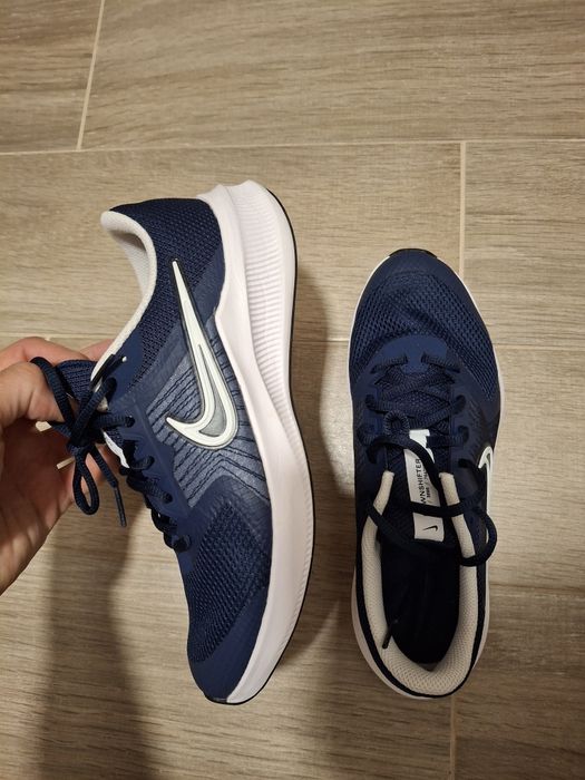Дамски маратонки NIKE
