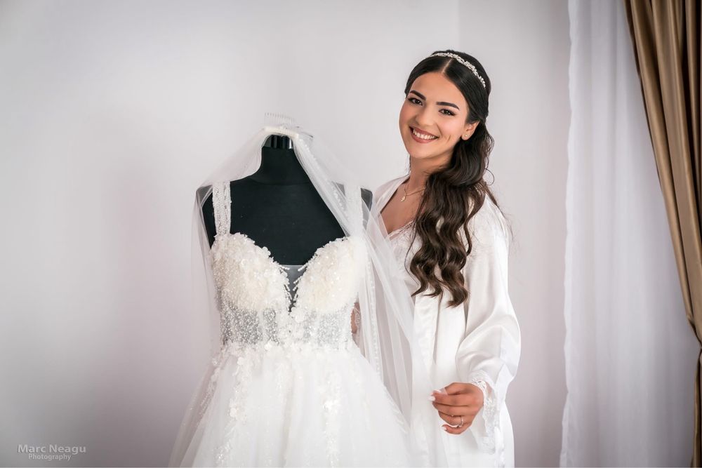 Vand rochie mireasa