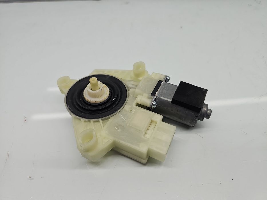 Motoras geam dreapta spate Volkswagen Passat B8 Variant (3G5) [Fabr 20