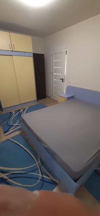 Persoană fizică dau in chirie apartament 2 camere  in Floreşti