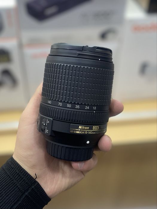 Nikon abyektiv 18-140