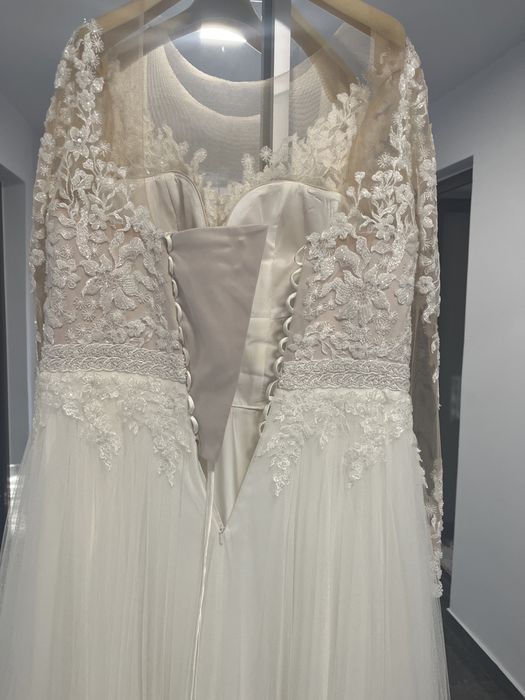 Vand rochie de mireasa