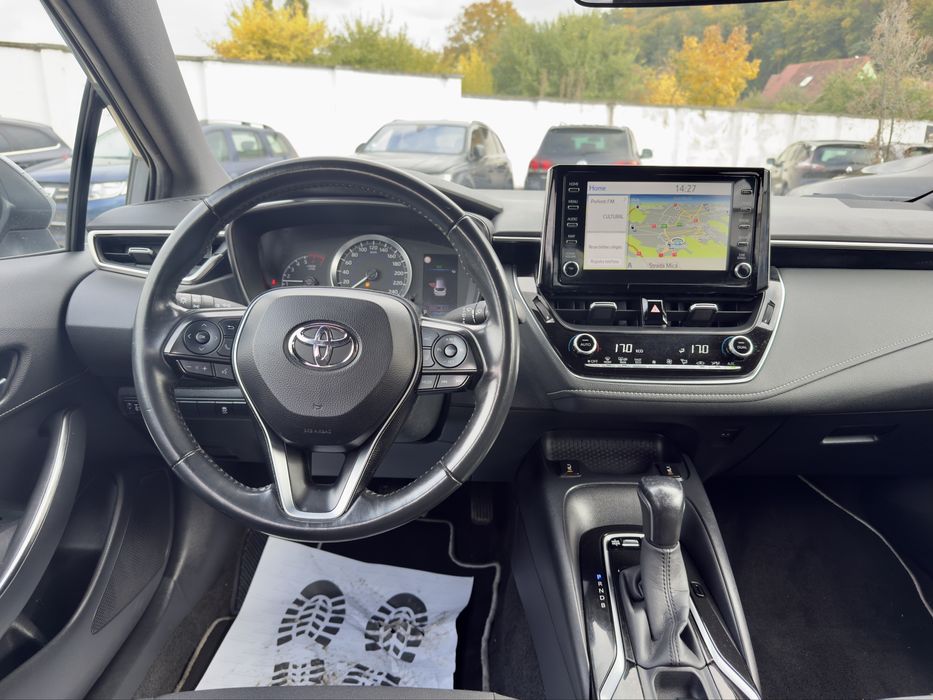 Toyota corolla 1.8 hybrid / garantie / rate