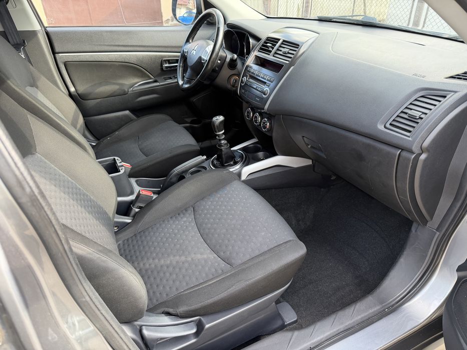 Mitsubishi ASX An 2012 Vebasto