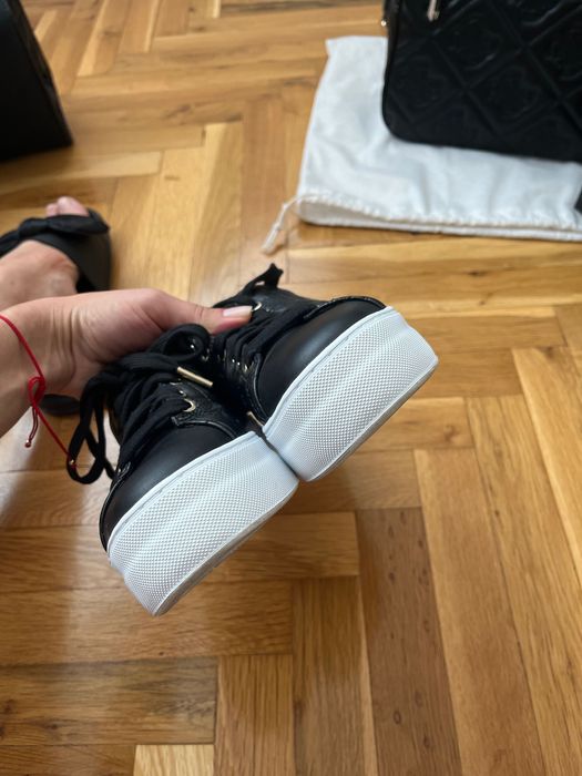 Сет Guess раница и кецове