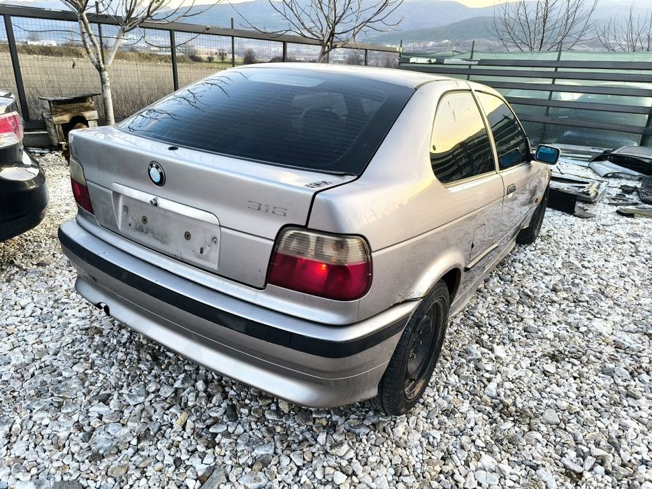 BMW E36 1.6 на части