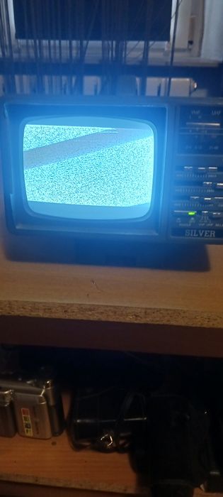 Vind 3 televizoare auto pt colectionari