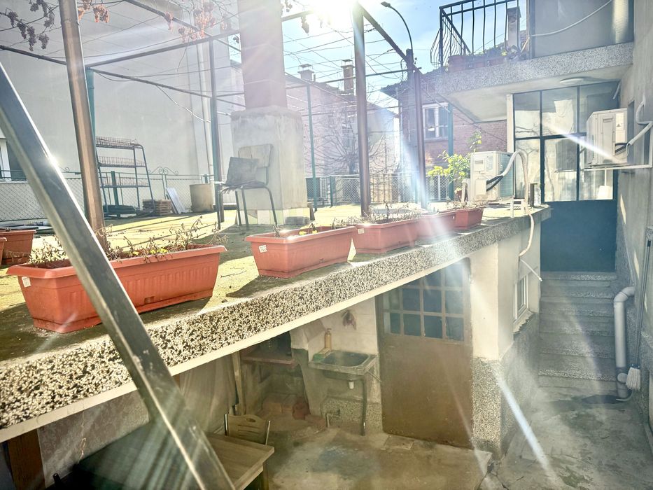 Топ цена-Етаж от къща, гр. Ямбол Център