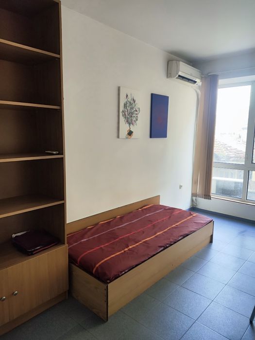 Мебели подарям шкафове