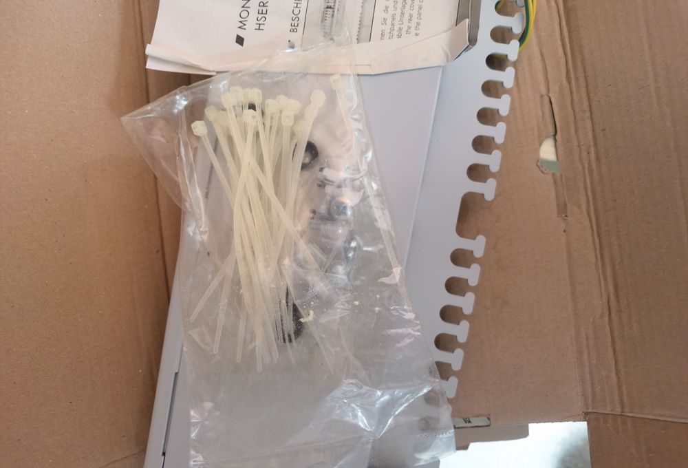 Schrack Patchpanel Cat 5E  ecranat 24xRJ45G