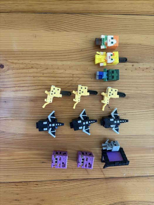 Kinder Joy Minecraft collection figures