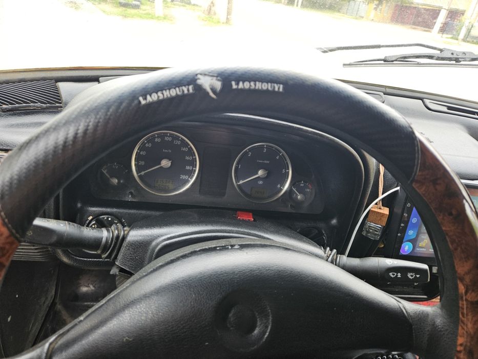 Продам ГАЗ Волгу 31105