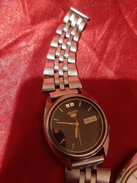Lot 2 Seiko automatic