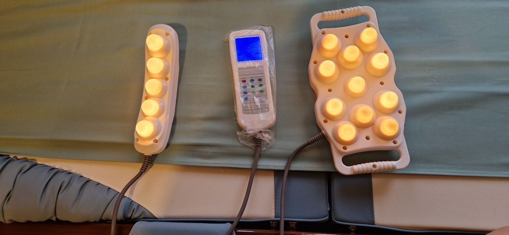 Pat masaj cu role jad