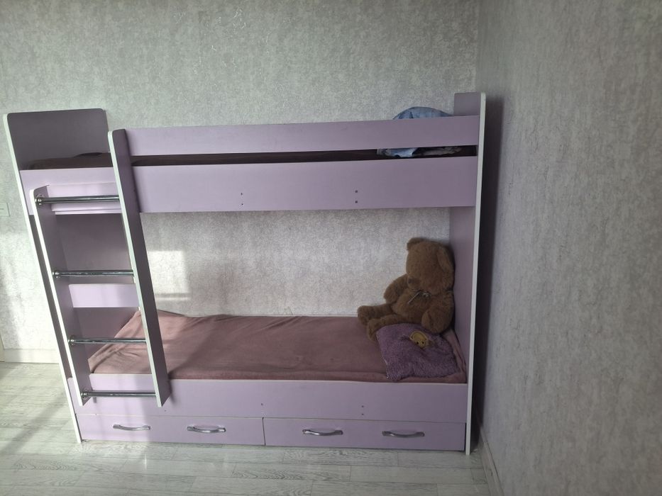 Продаётся двухярусный кровать