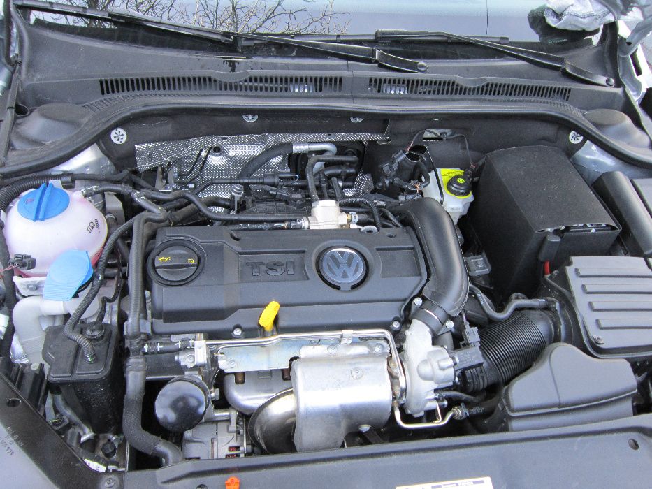 Volkswagen JETTA TSI Turbo SE (Silver)