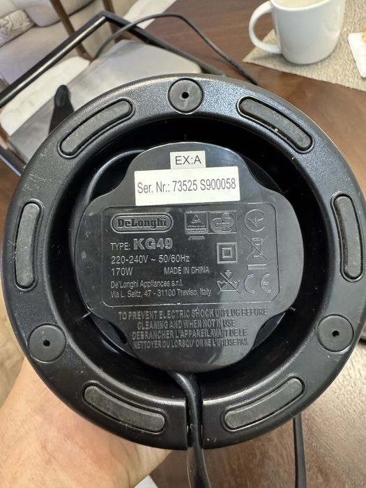 Кофемолка Delonghi