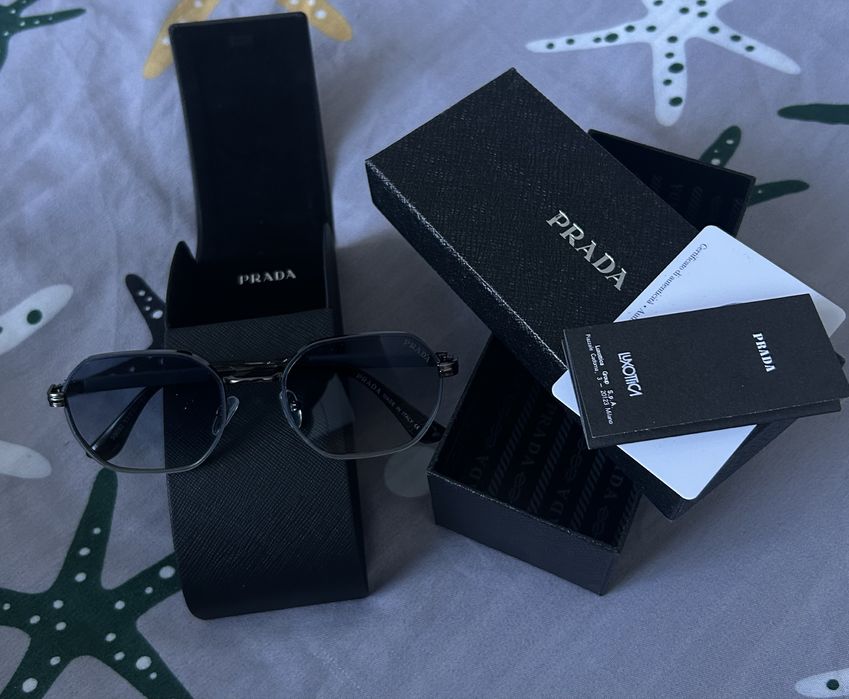 Очки PRADA в люксовом сигменте